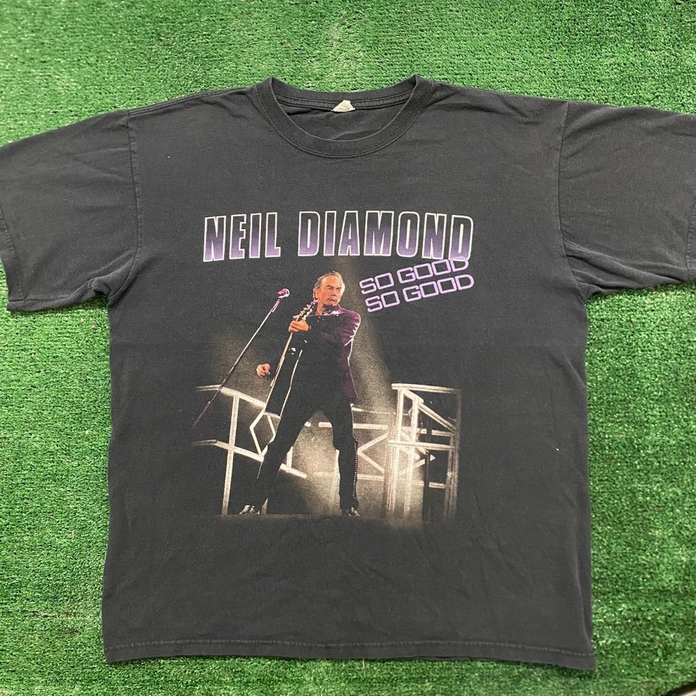 Vintage Y2k Neil Diamond Tour Essential Rock Band Tee